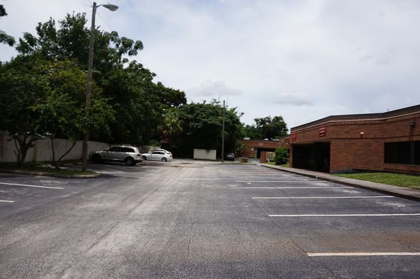 8900 N Armenia Ave, Tampa, FL 33604